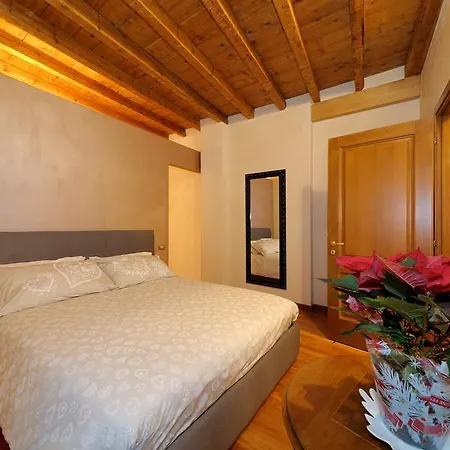 Antico Palazzo Signorile Apartment Salo Exterior photo